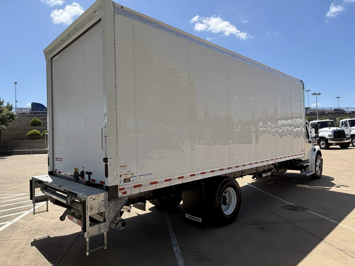 2027 Freightliner M2 106 — photo 5