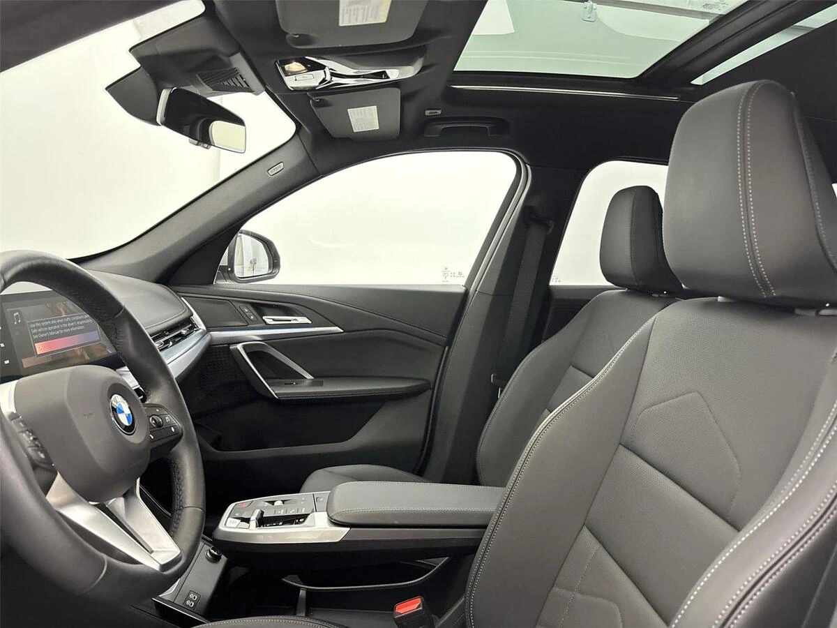 2025 BMW X1 28i - Photo 24