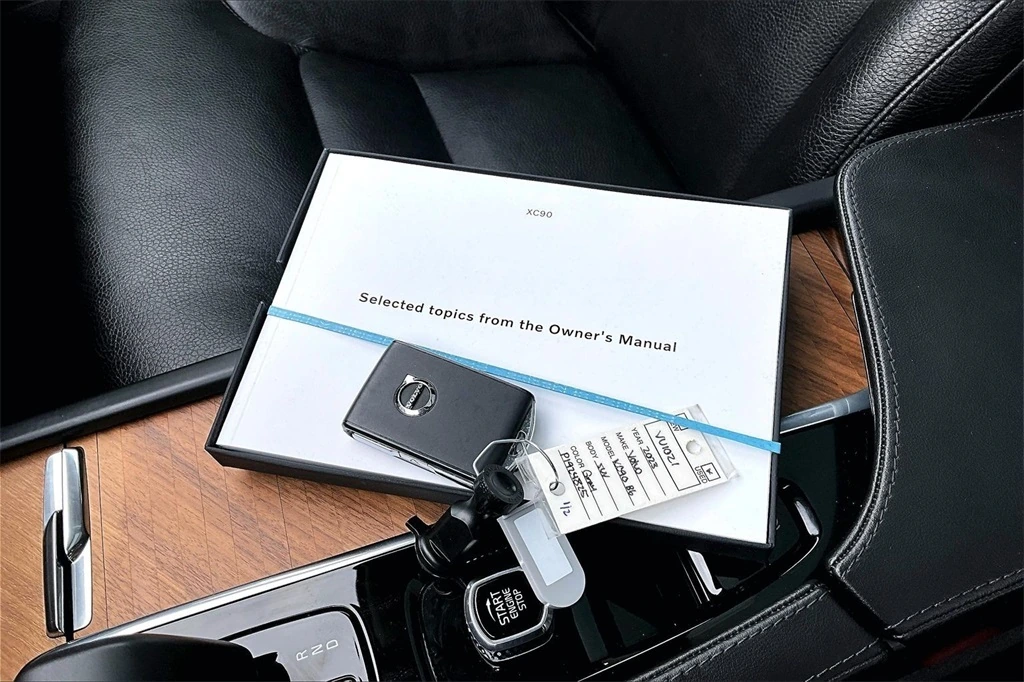 2023 Volvo - image 36