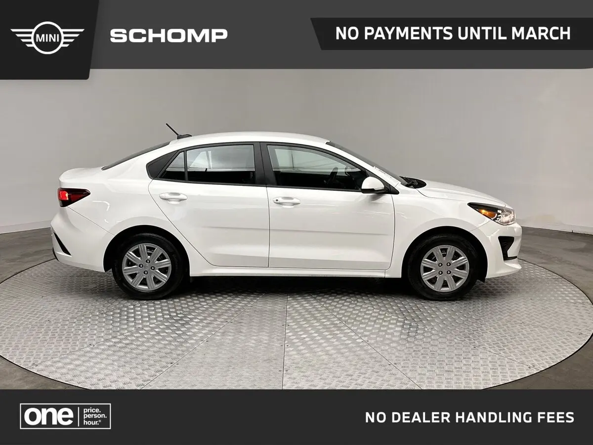 2022 Kia Rio LX's photo