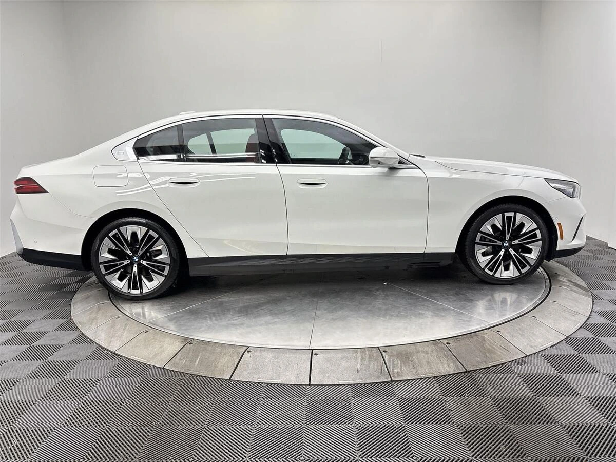 2026 BMW i5 40 - Photo 17