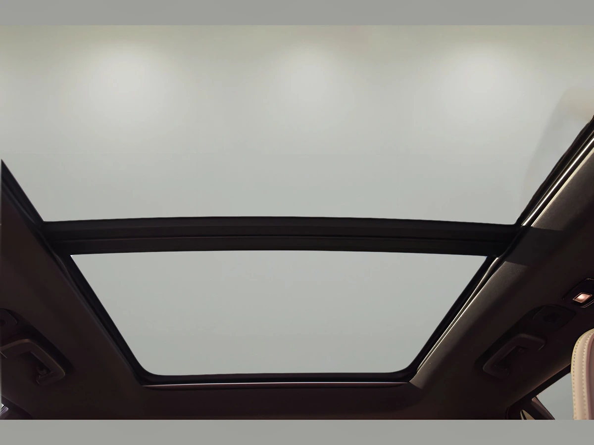 2026 Volvo XC90 Plus - Photo 13