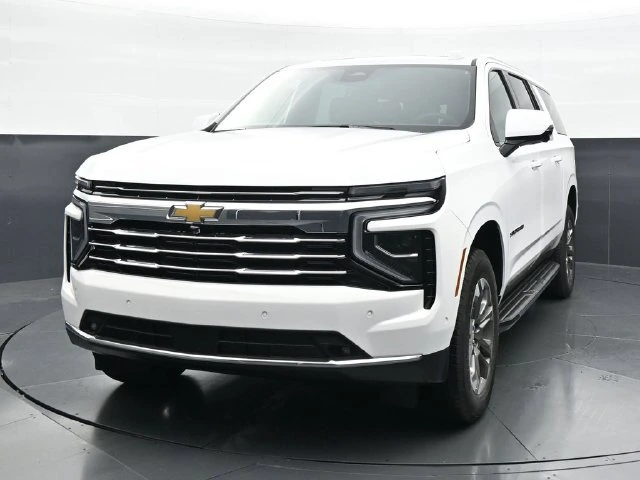2026 Chevrolet Suburban LT - Photo 7