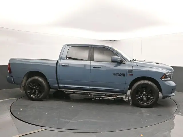 2015 Ram 1500 Sport photo 9