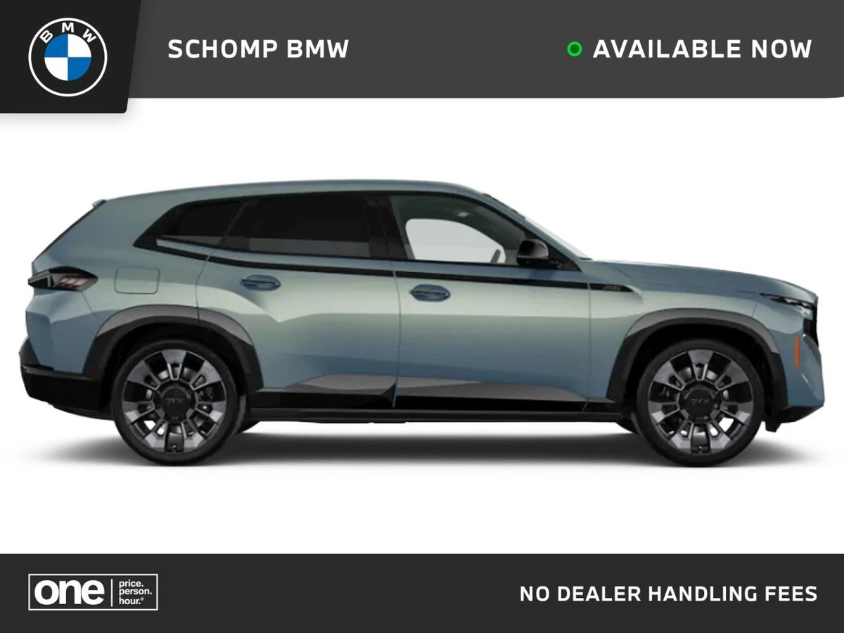 2026 BMW XM Base's photo