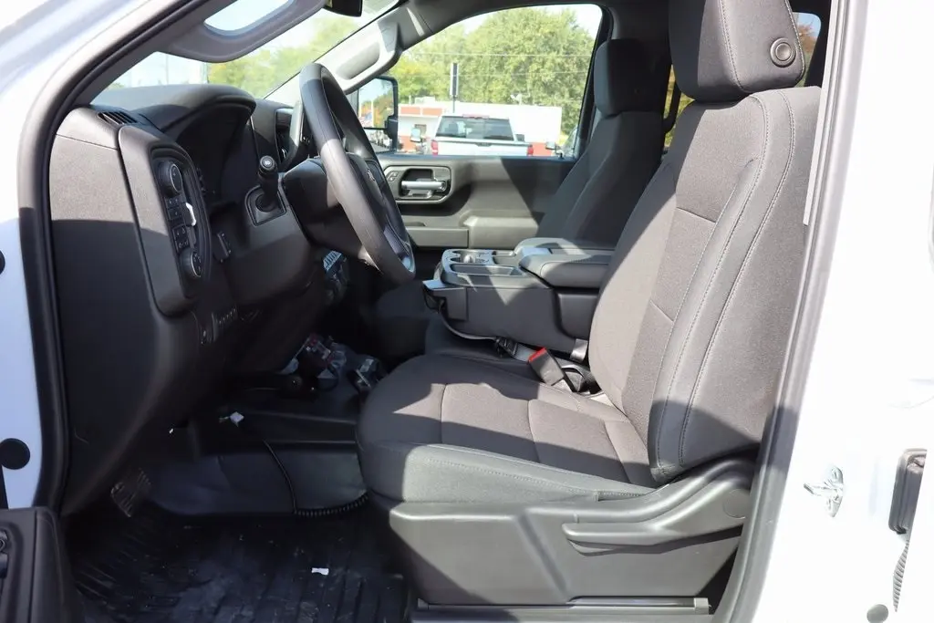 2025 Chevrolet Silverado 2500HD Work Truck Trail Boss photo 4