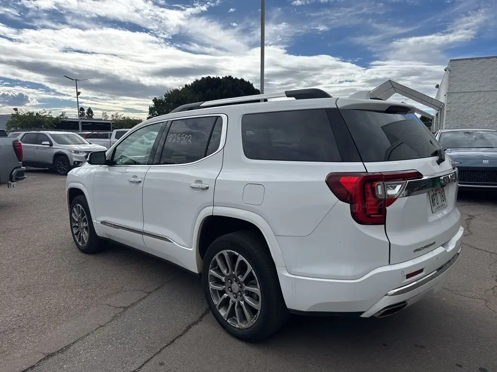 2023 Gmc Acadia Denali photo 2