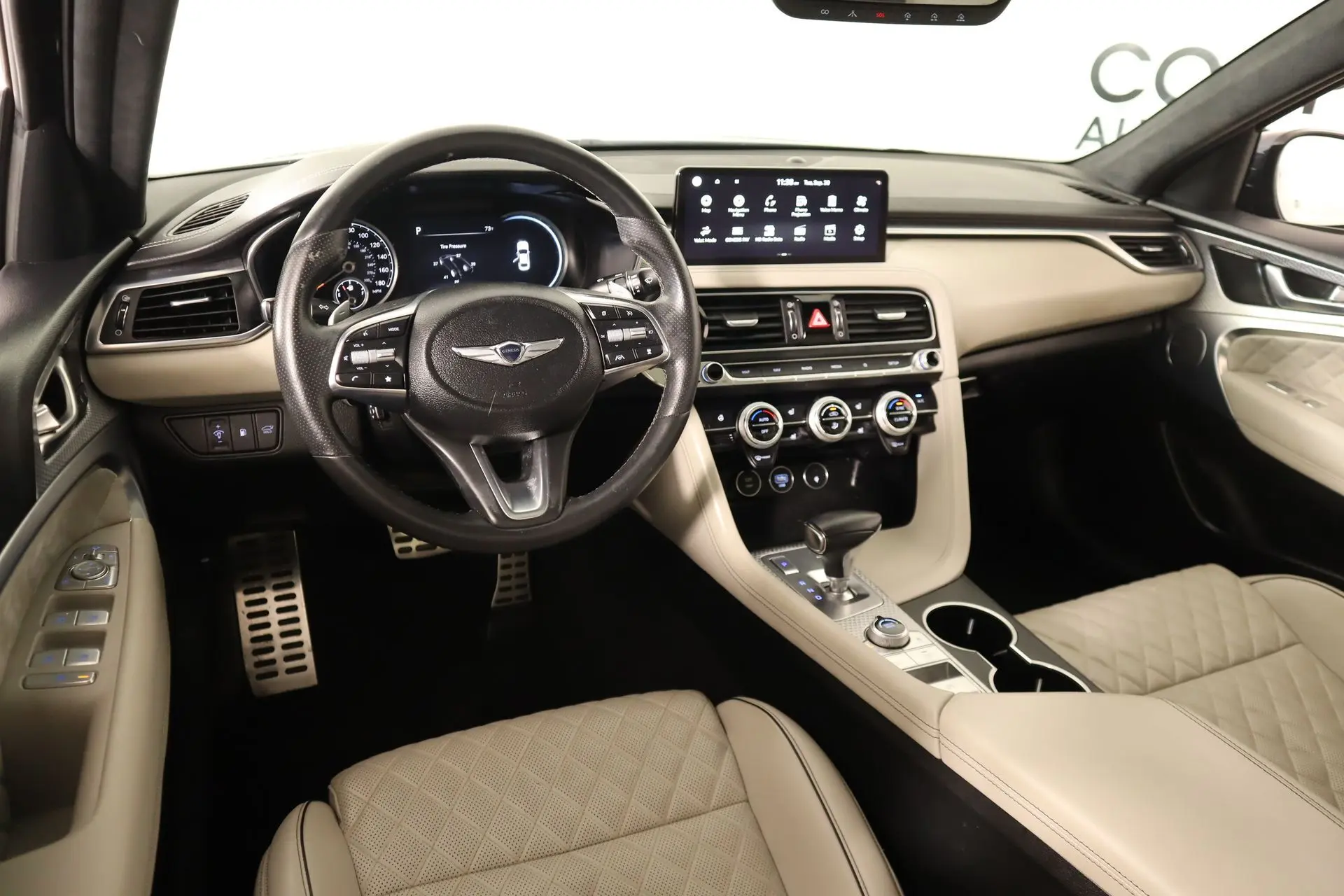2023 Genesis G70 3.3T photo 2