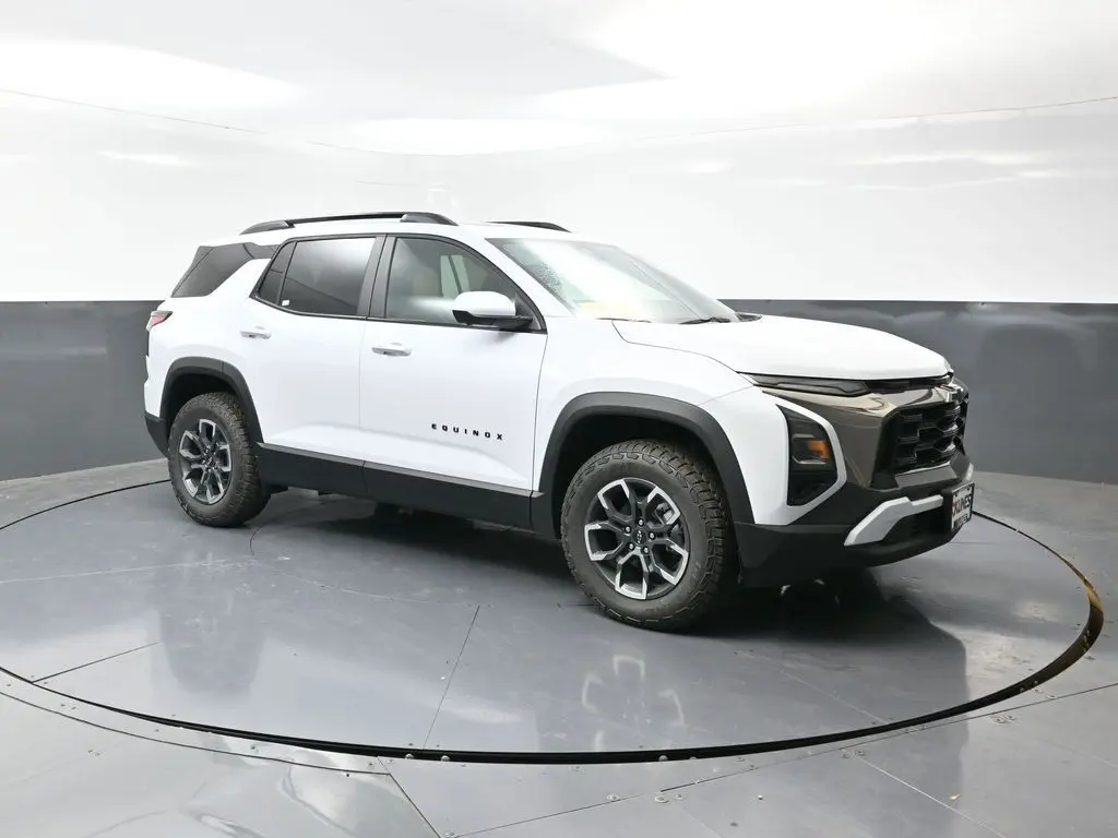 2026 Chevrolet Equinox ACTIV photo 3