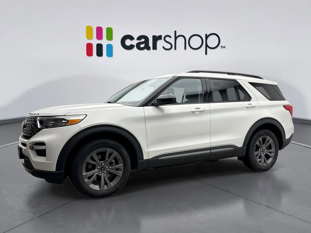 2024 Ford Explorer XLT 4WD's photo