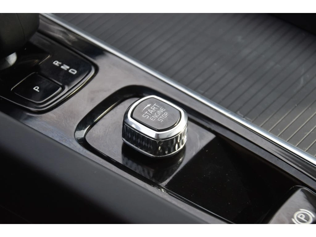 2023 Volvo - image 36