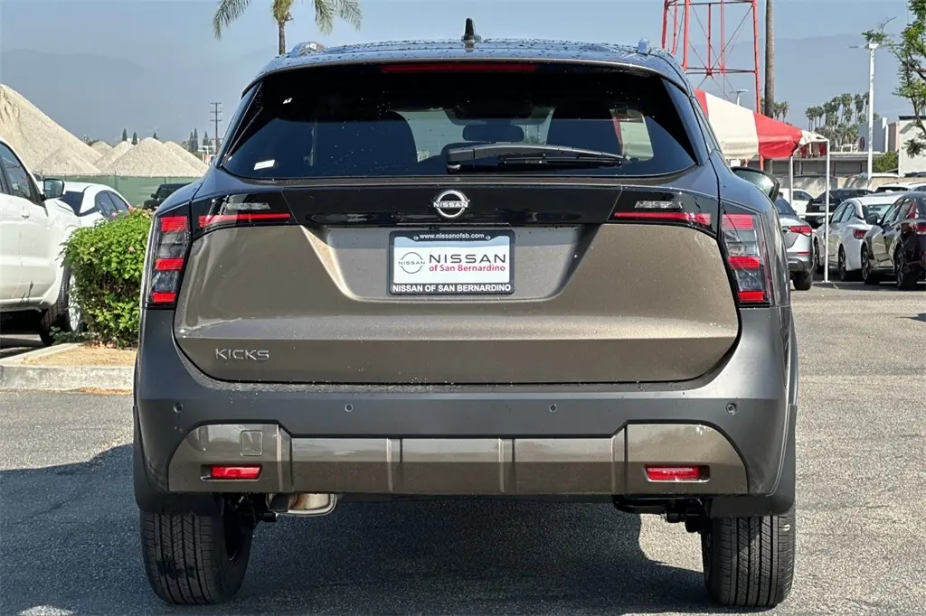 2026 Nissan Kicks SV photo 4