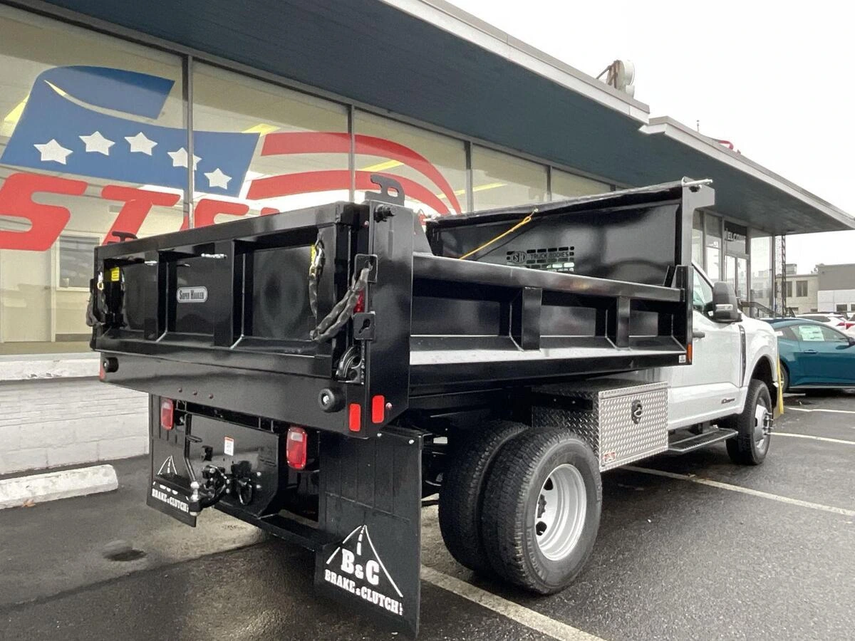 2026 Ford F-350 Super Duty Chassis Cab XL - Photo 8
