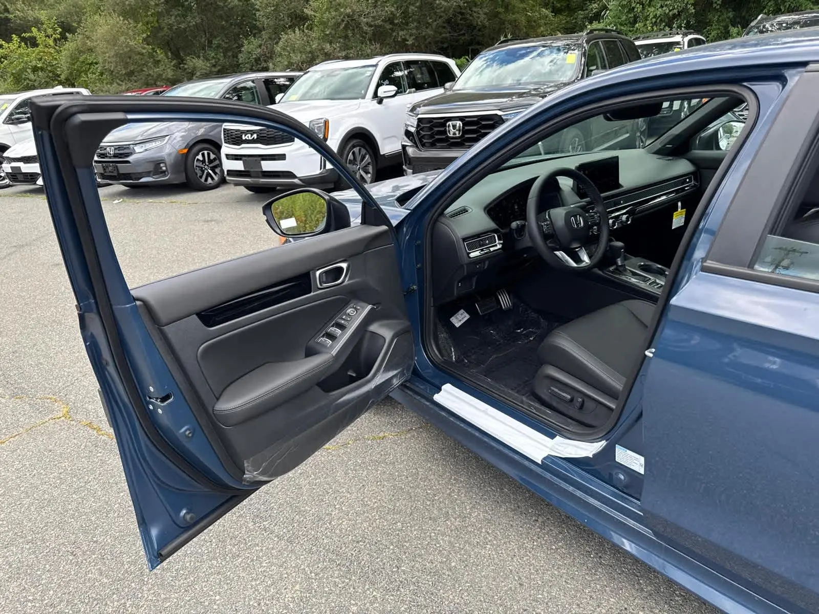 2025 Honda Civic Hybrid Sport Touring photo 11
