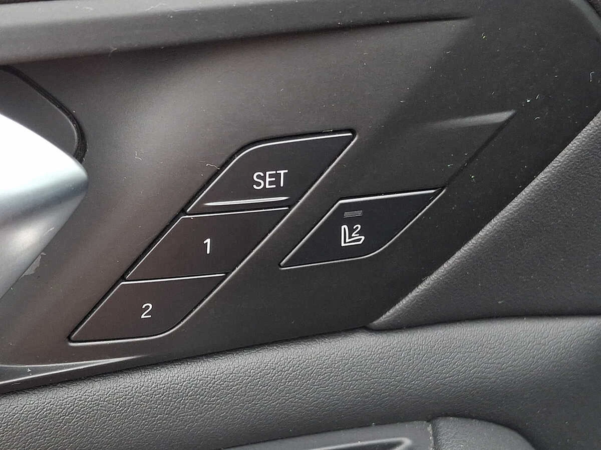 2025 BMW X5 40i - Photo 25
