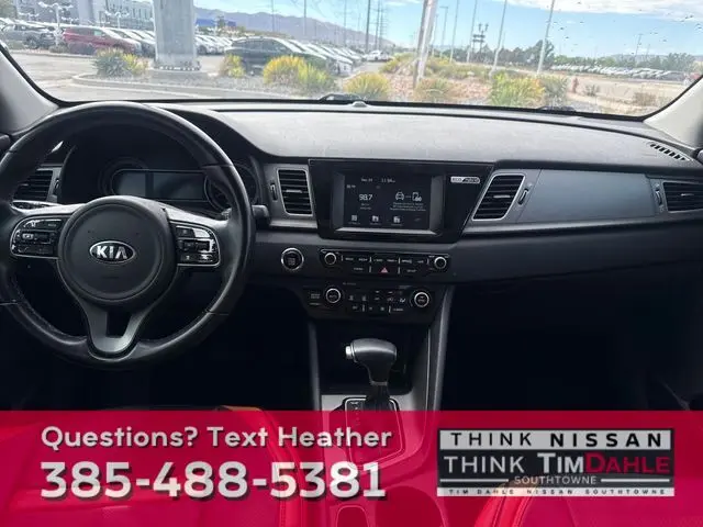 2018 Kia Niro FE LX photo 11