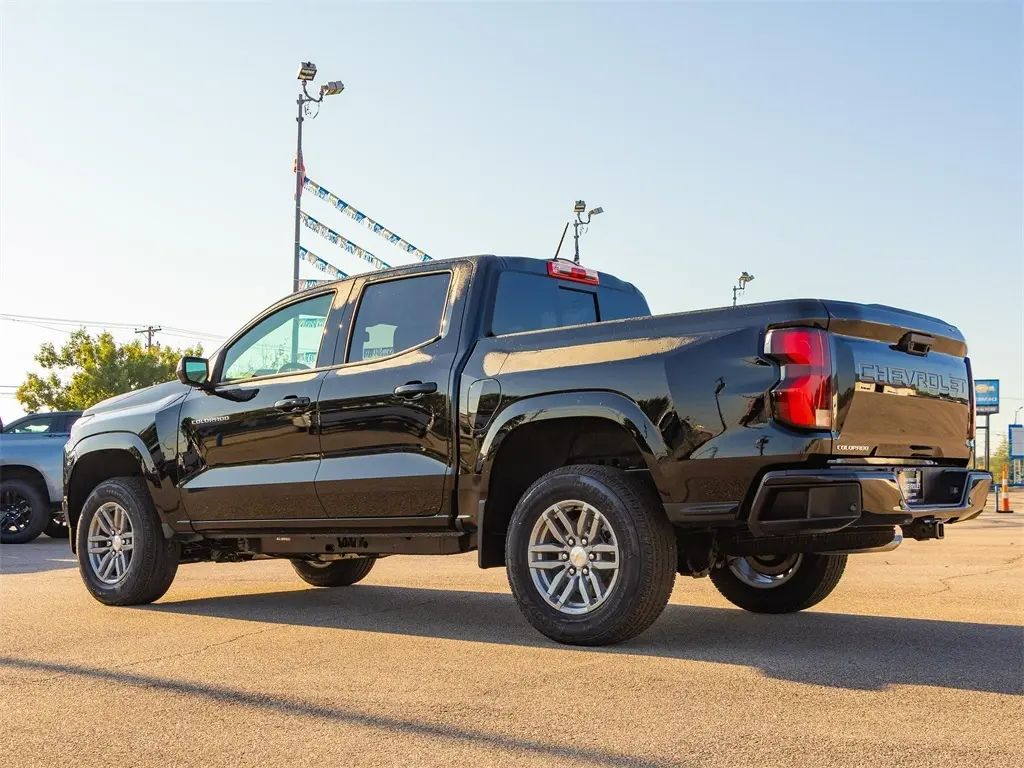 2026 Chevrolet Colorado LT photo 6
