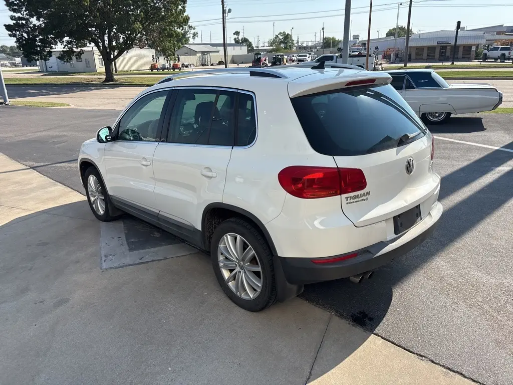 2013 Volkswagen Tiguan SE photo 3