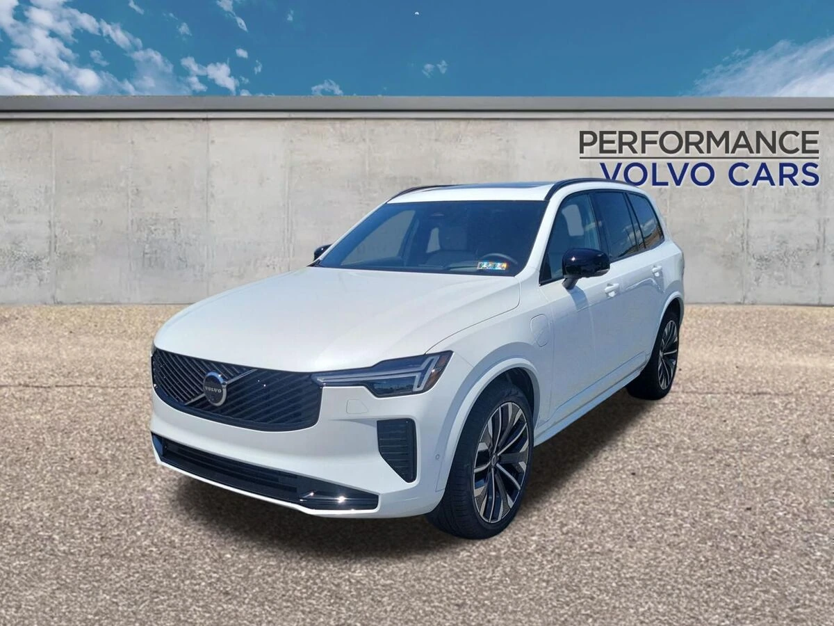 2026 Volvo XC90 T8 Recharge Ultra Dark 6-Seater 4WD's photo