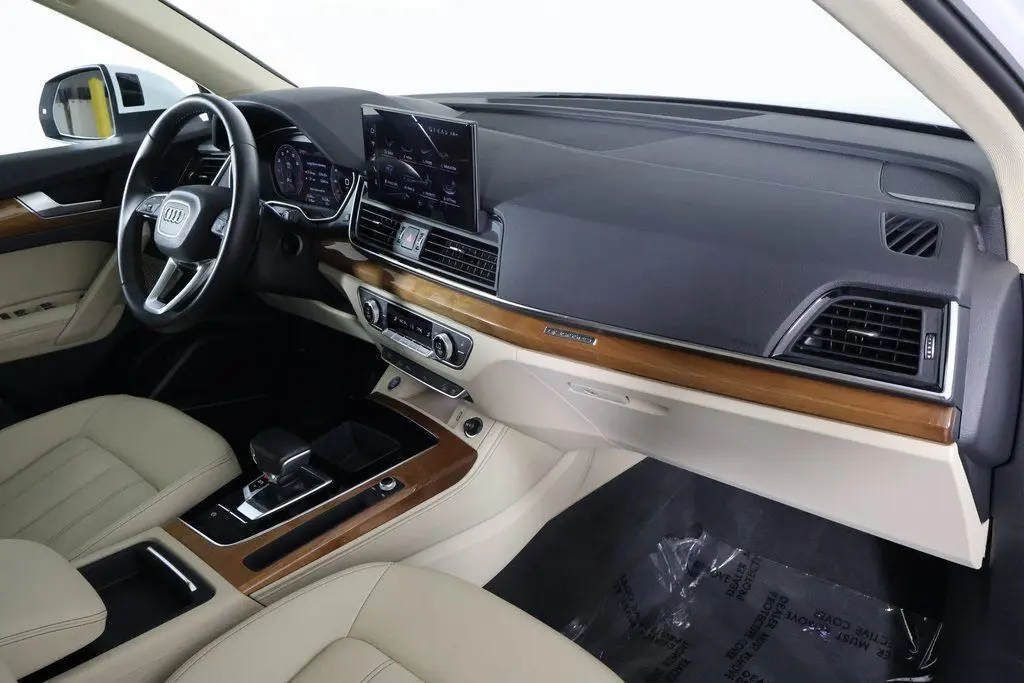 2022 Audi Q5 45 S line Premium photo 5