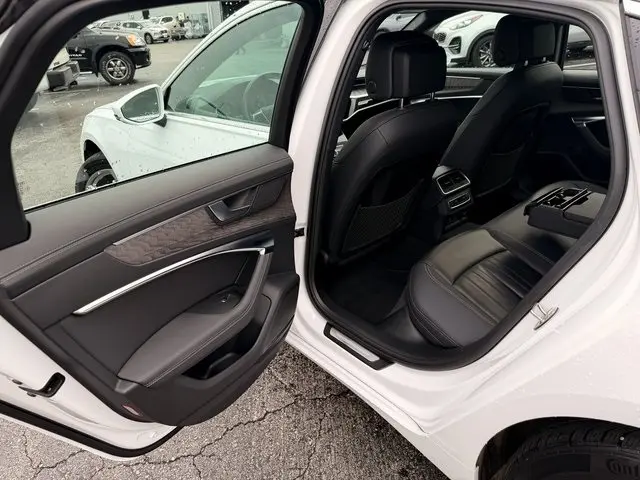 2024 Audi A6 Quattro Premium Plus photo 10