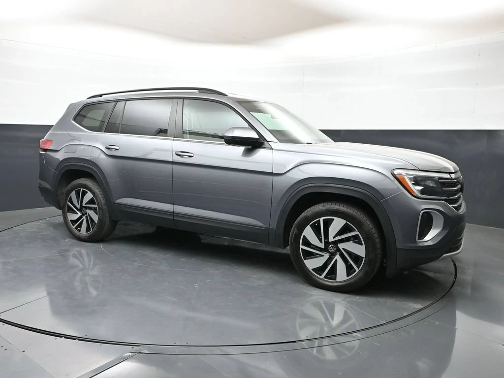 2025 Volkswagen Atlas SE w/Tech