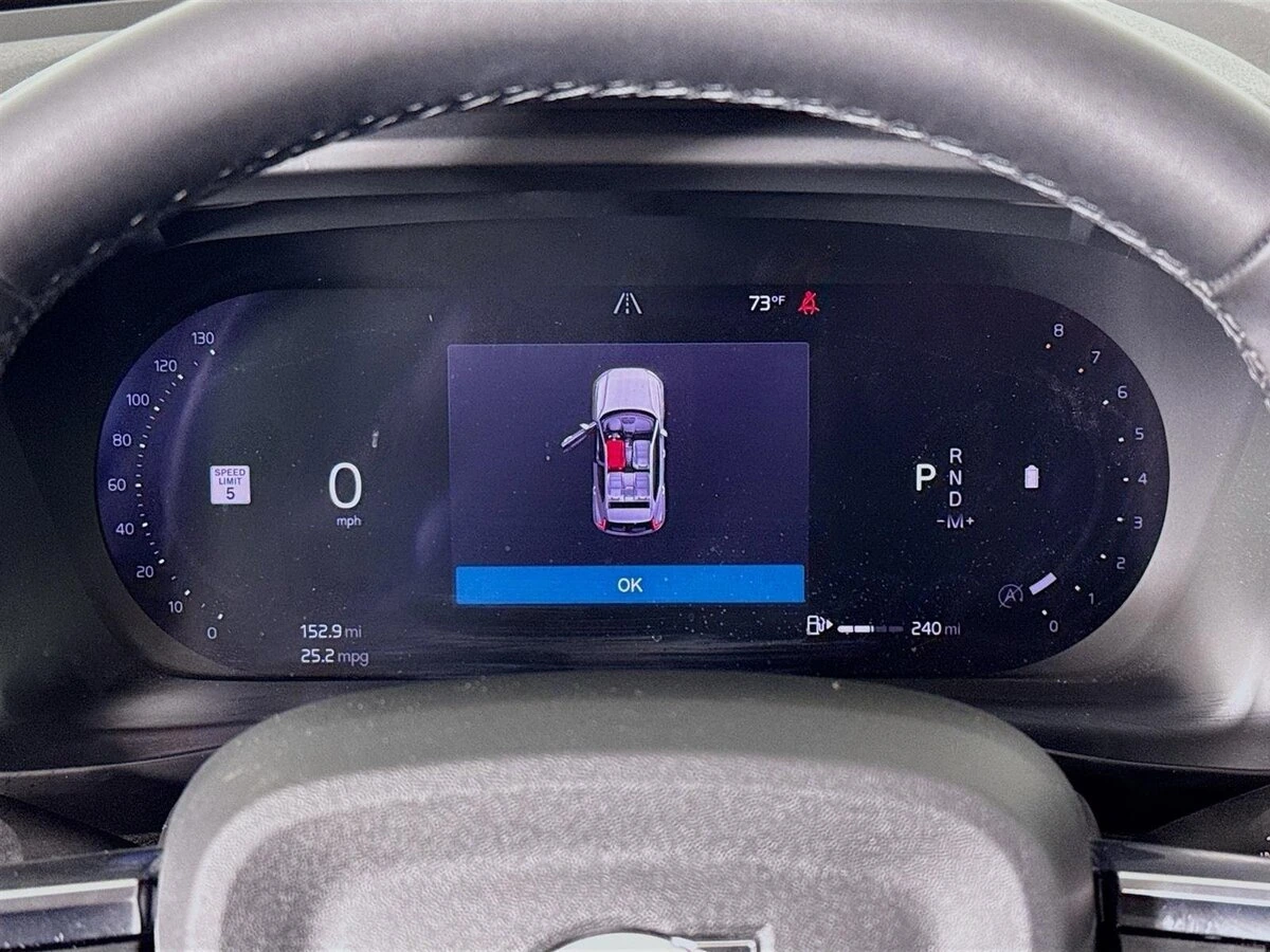 2023 Volvo - image 13