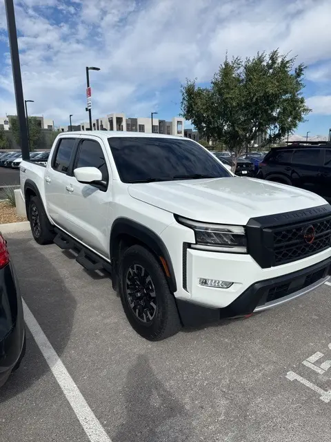 2022 Nissan Frontier PRO-X photo 2