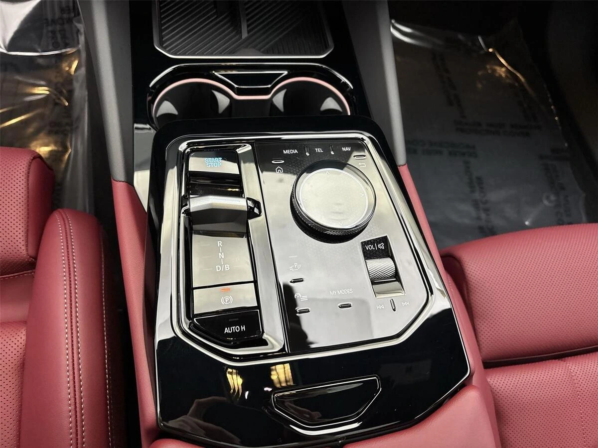 2026 BMW i5 40 - Photo 23