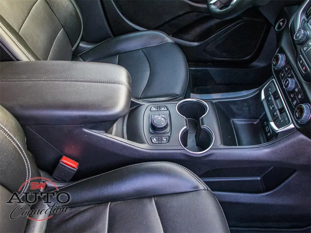 2024 Gmc Terrain SLT photo 12