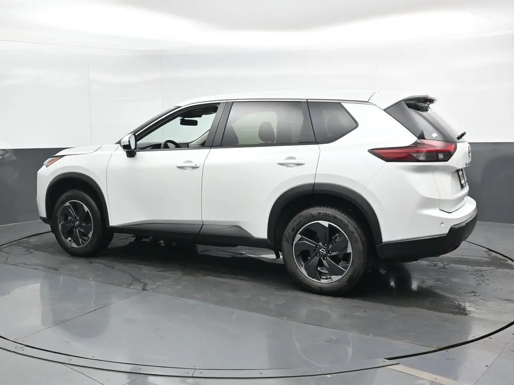 2024 Nissan Rogue SV AWD photo 5