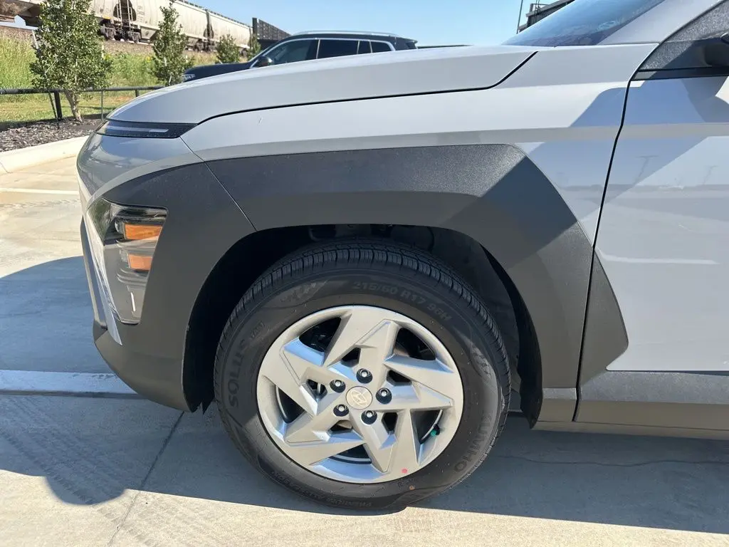 2026 Hyundai Kona SE photo 10