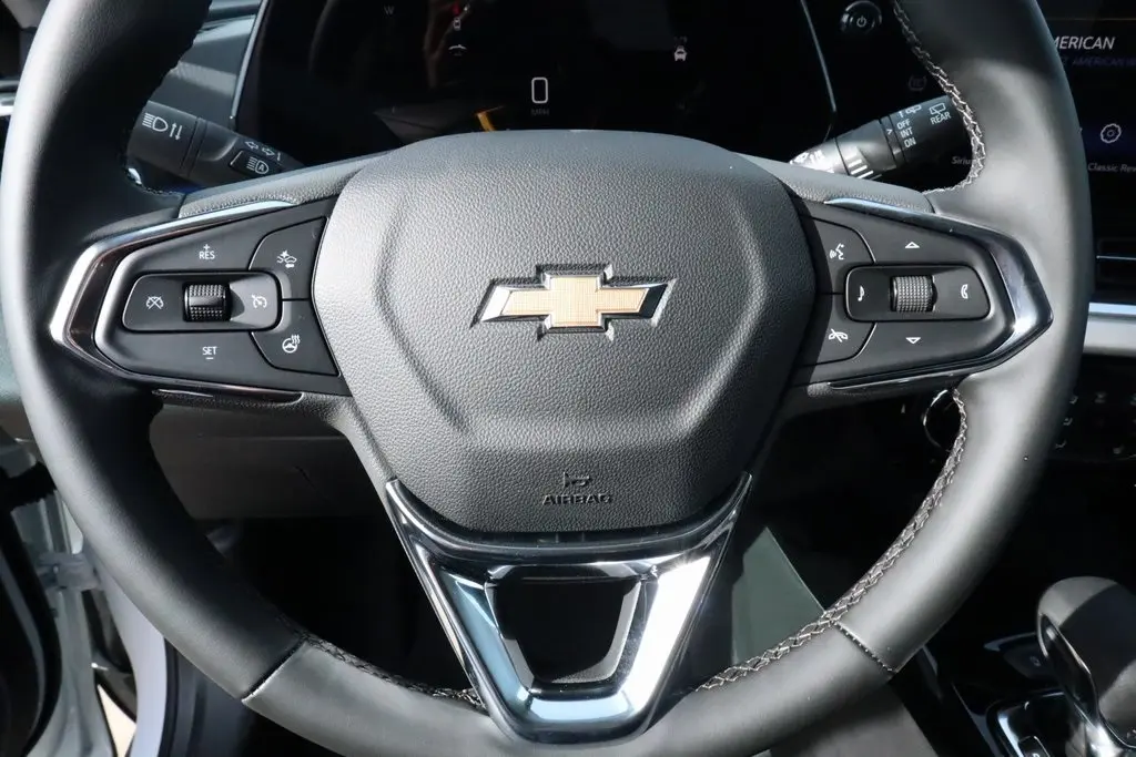 2026 Chevrolet Trax LT photo 3