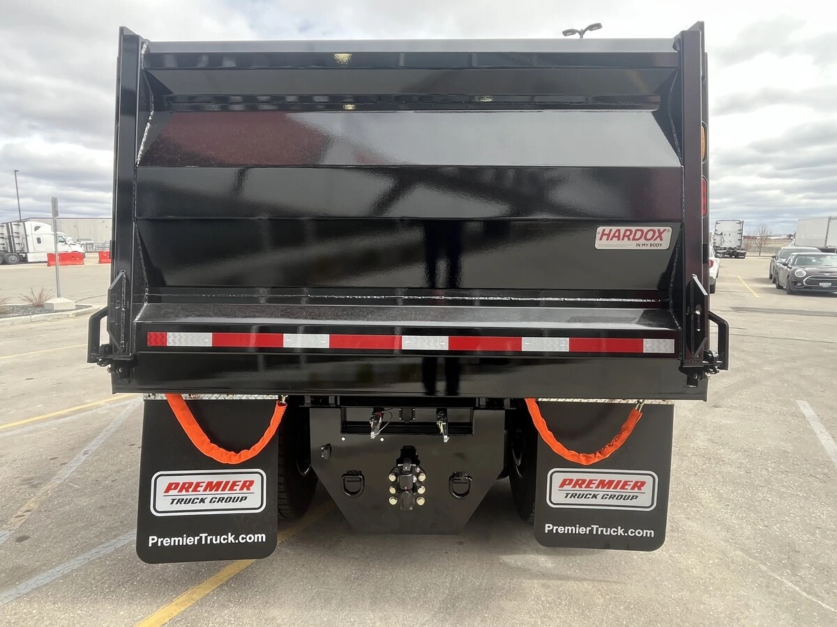 2027 Freightliner M2 106 — photo 4