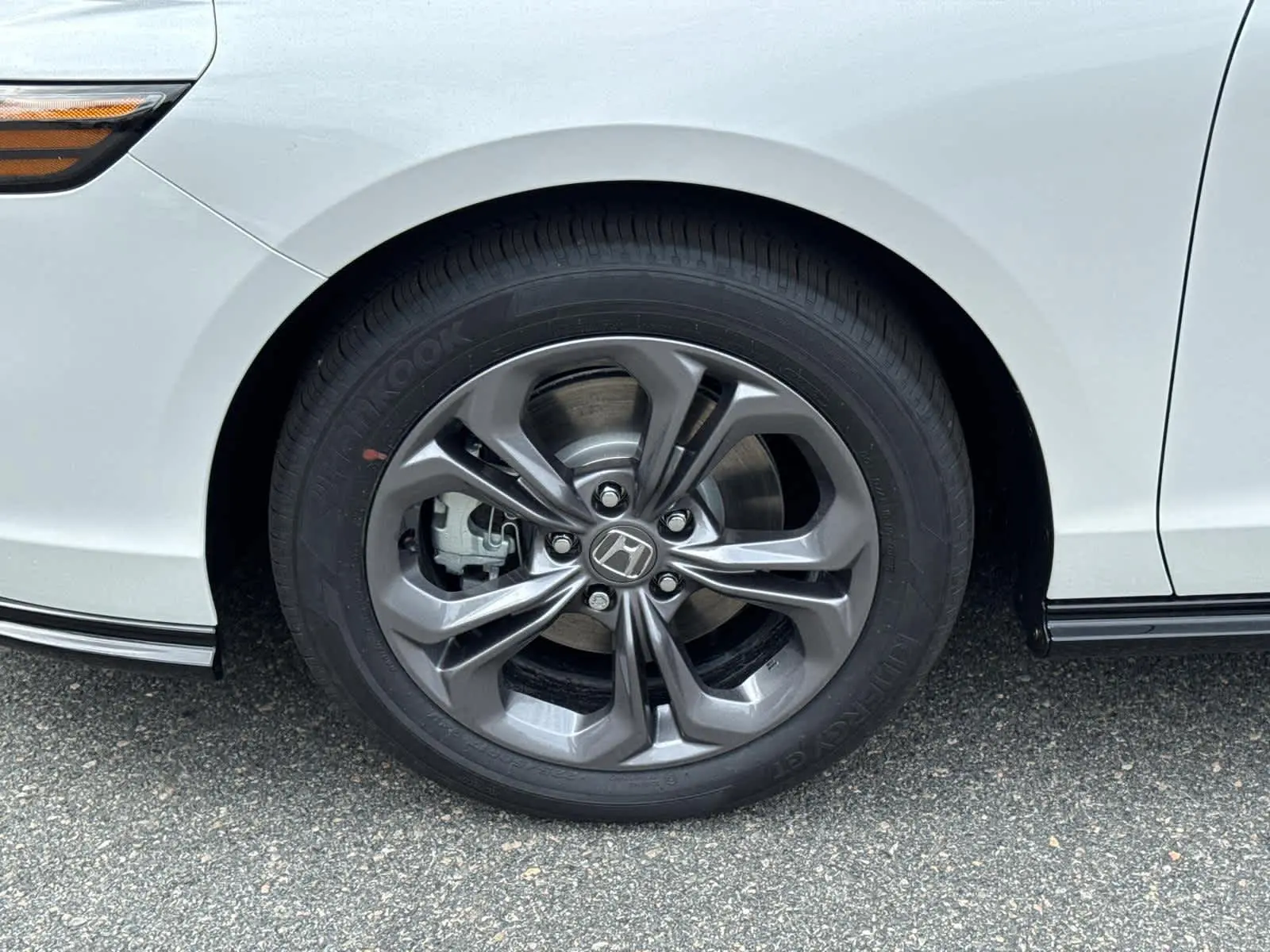 2025 Honda Accord Hybrid EX-L photo 10