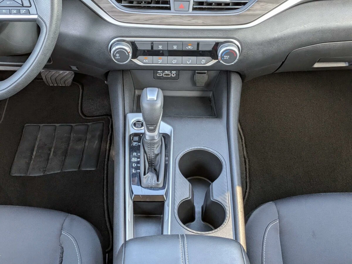 2025 Nissan Altima SV - Photo 18