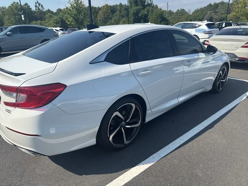 2022 Honda Accord Sport photo 3