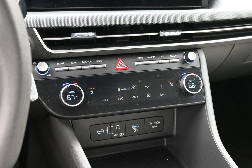 2025 Hyundai Sonata SEL - Photo 17