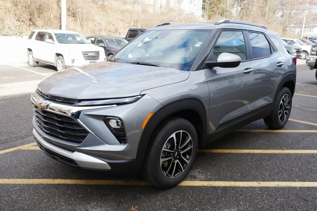 2026 Chevrolet Trailblazer LT photo 3