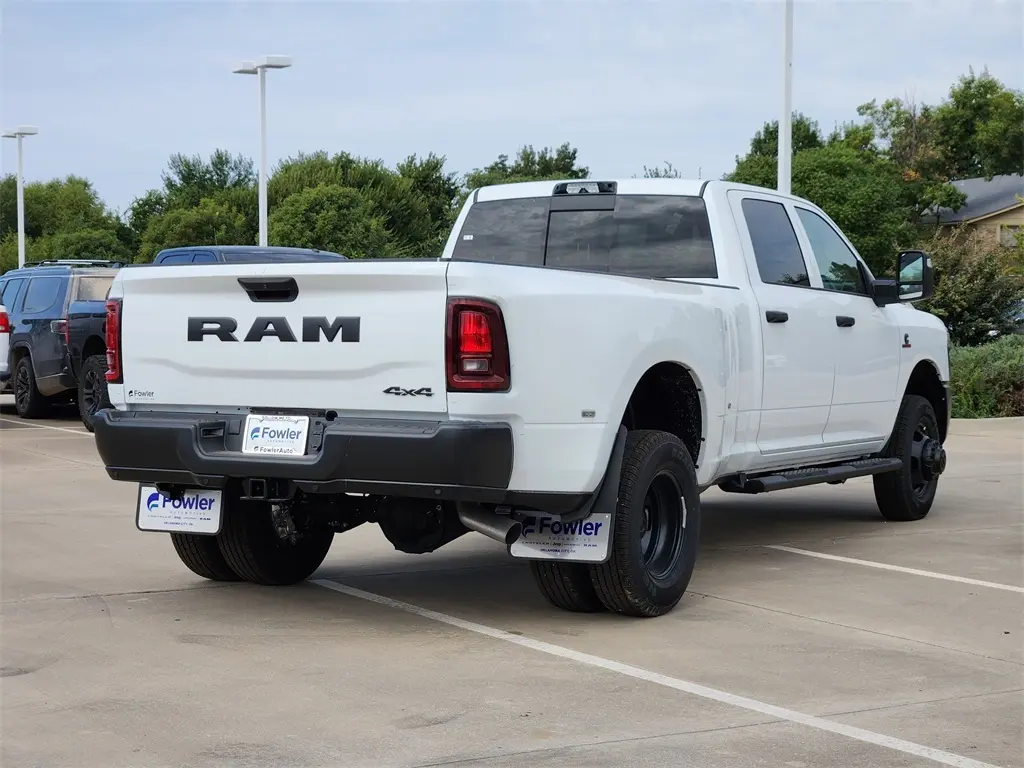 2026 Ram 3500 Tradesman photo 4