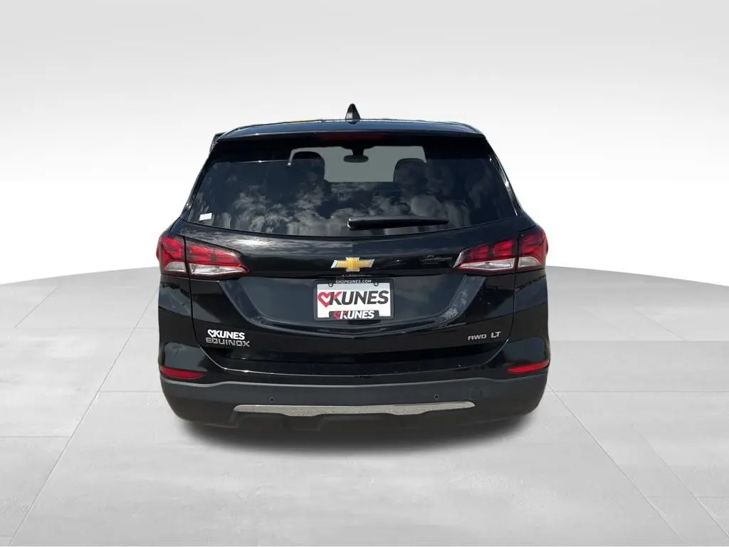 2024 Chevrolet Equinox LT photo 5