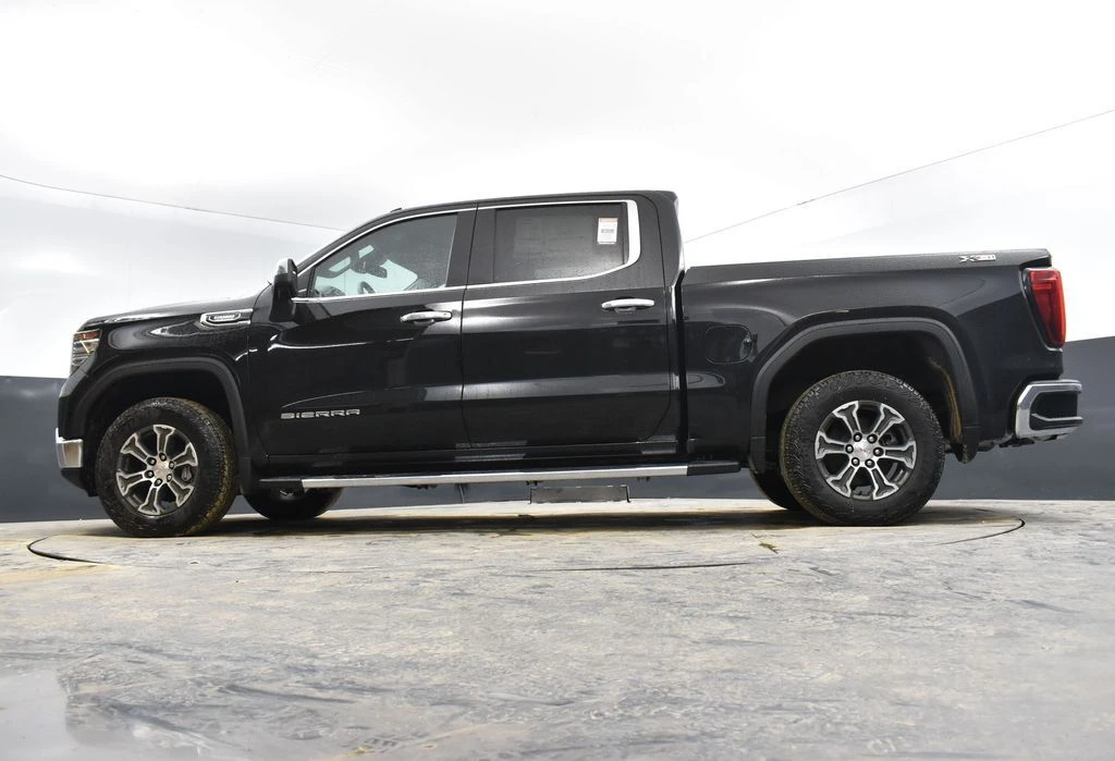 2024 GMC Sierra 1500 SLT - Photo 45
