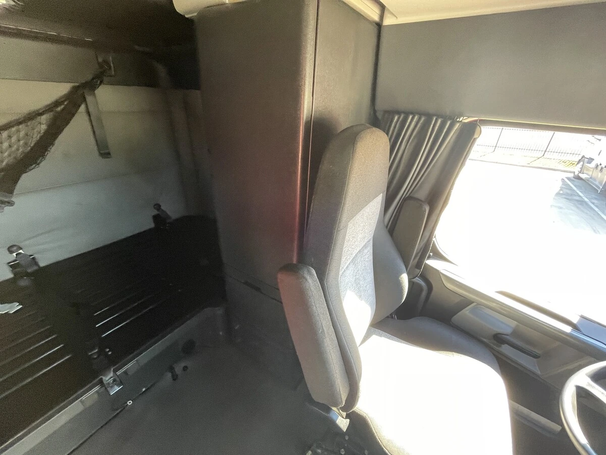 2021 Freightliner Cascadia - image 36