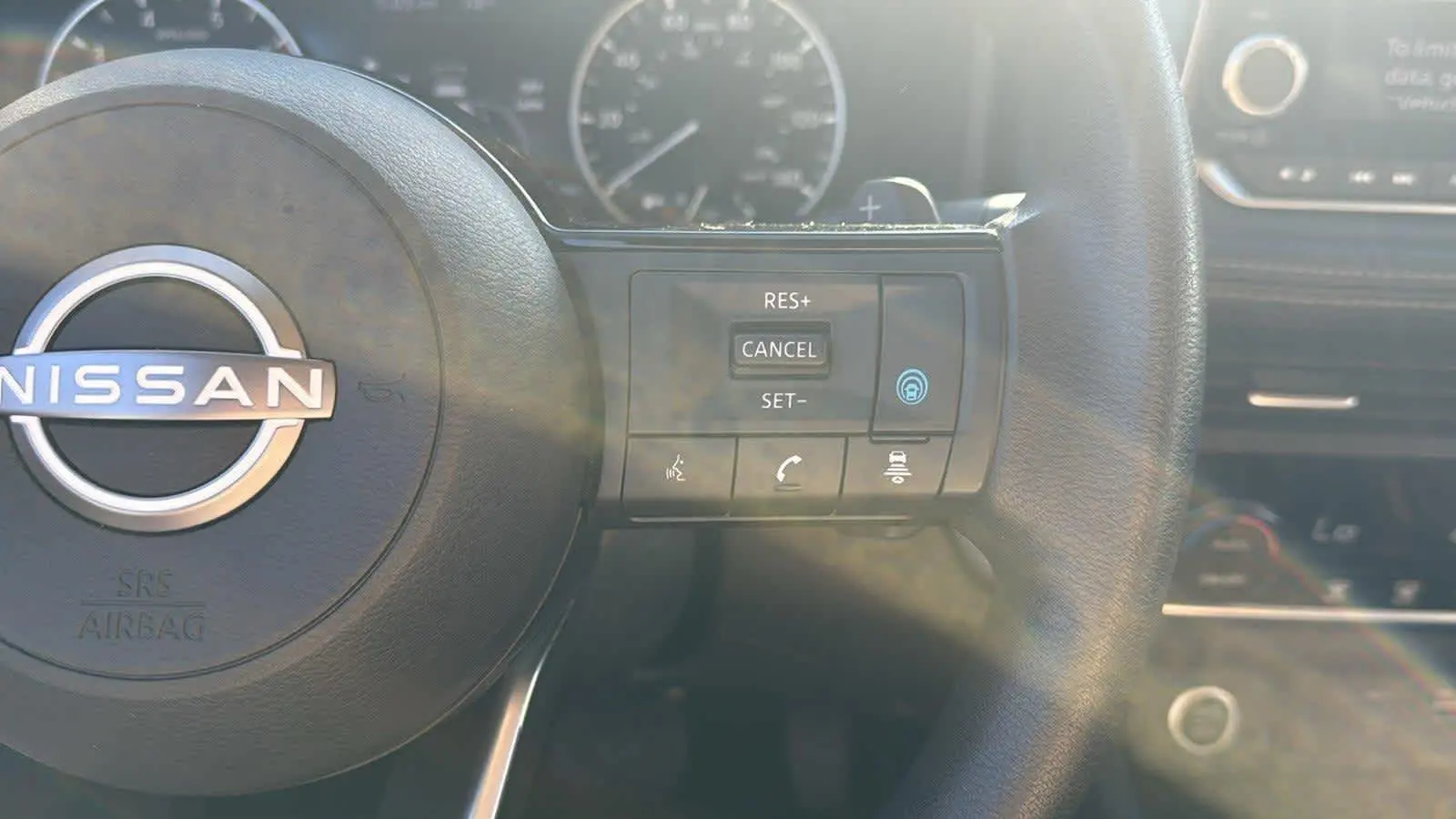 2023 Nissan Rogue SV photo 13