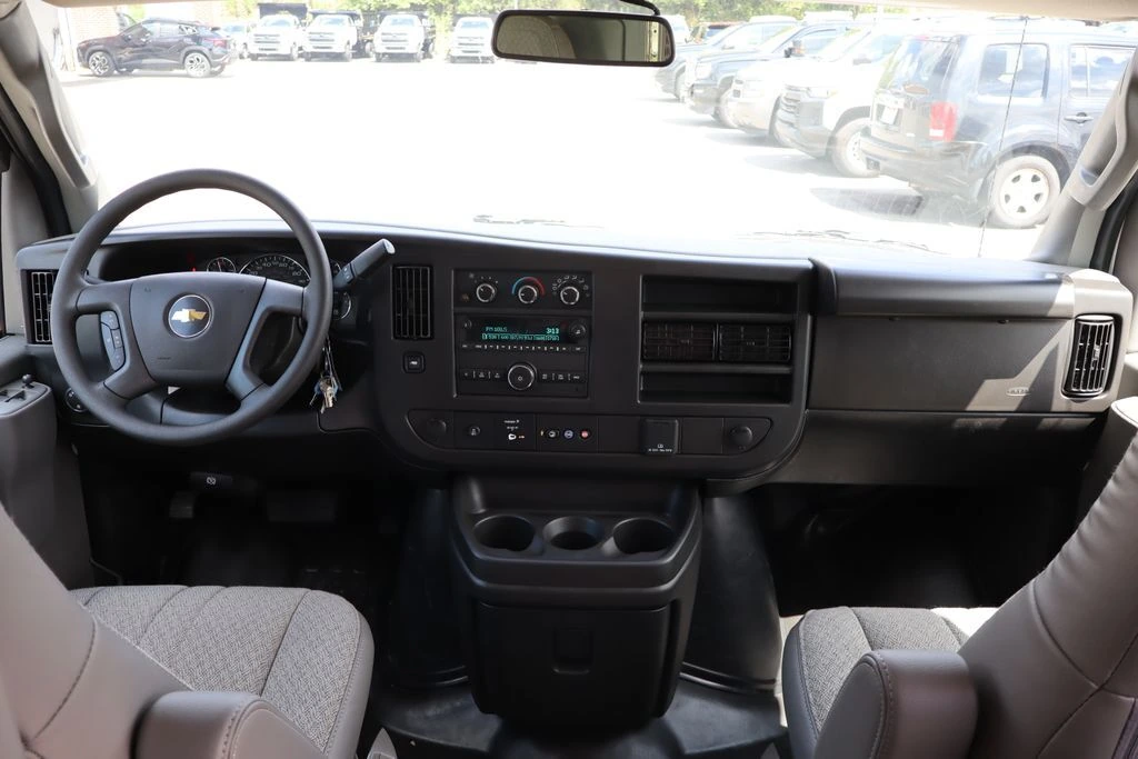 2025 Chevrolet Express Cargo Work Van - Photo 35