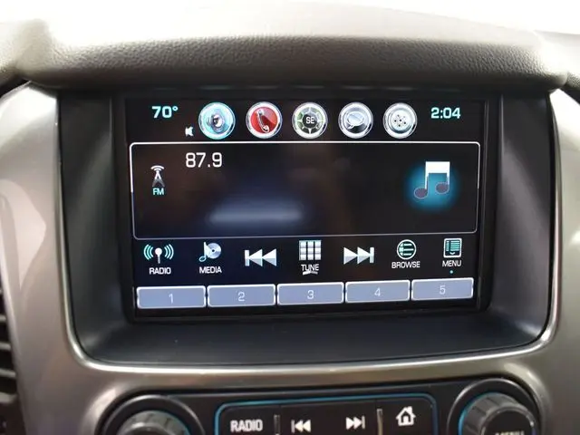 2016 Chevrolet Suburban LTZ photo 19