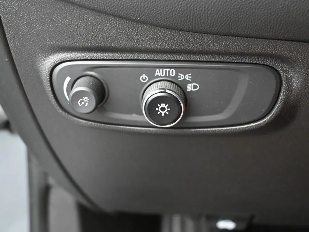 2023 Chevrolet Equinox LT photo 23