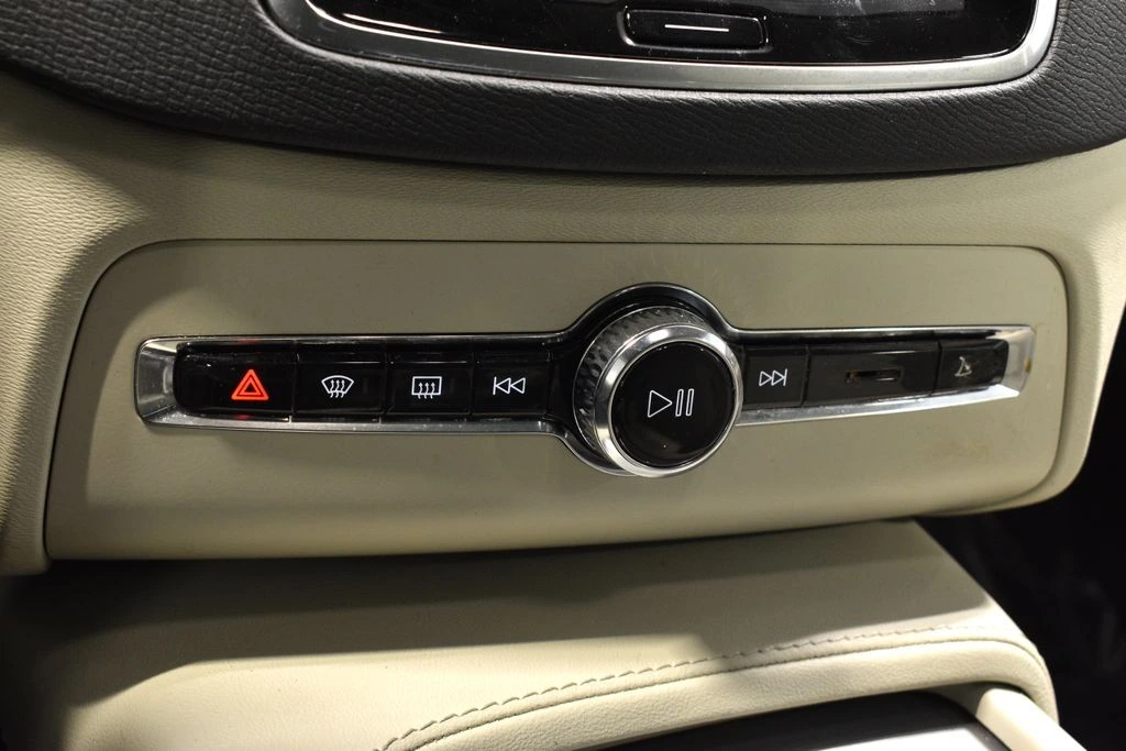 2023 Volvo XC90 Core - Photo 22