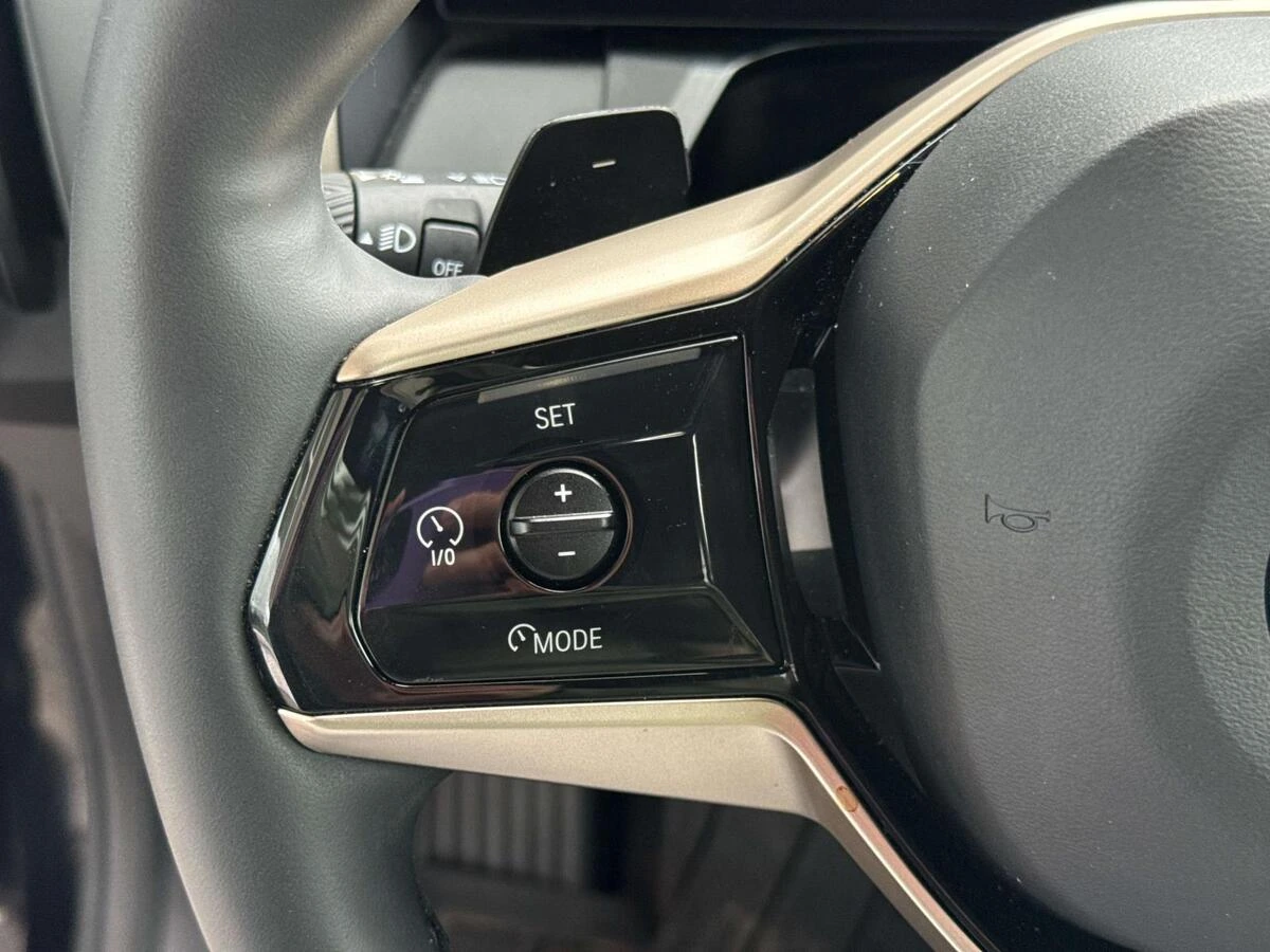 2025 BMW X3 30 - Photo 23
