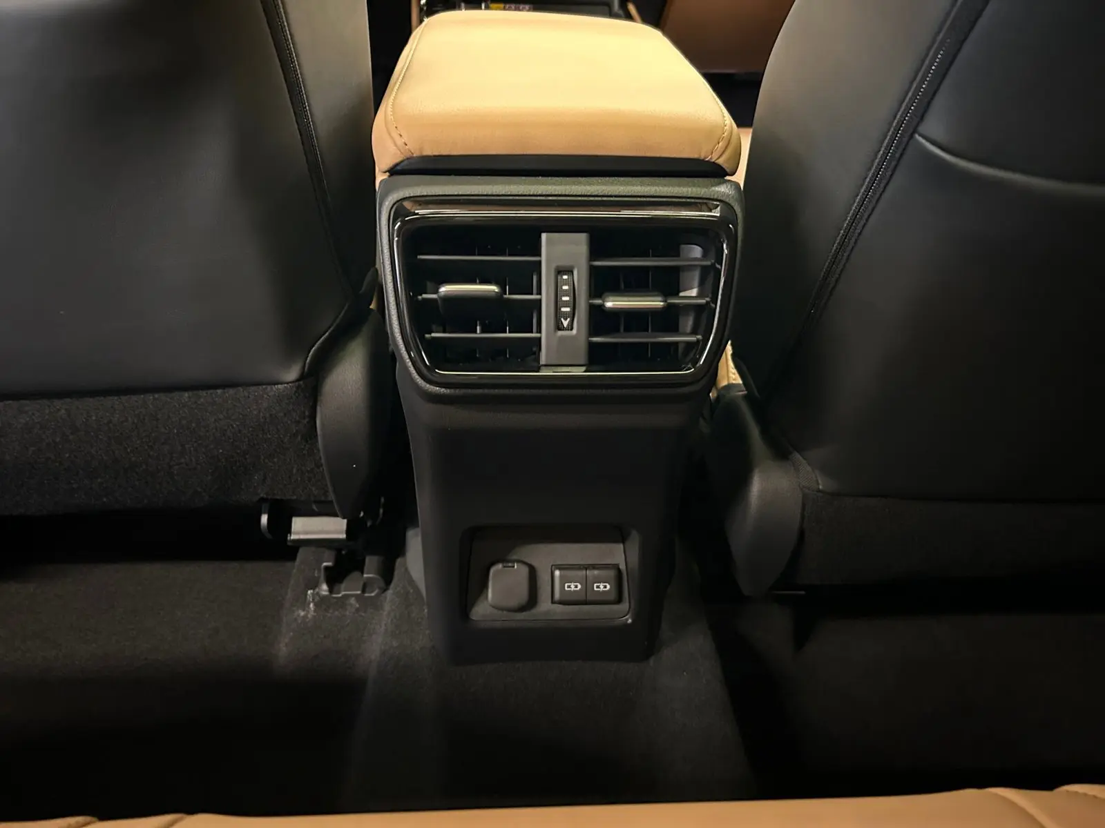 2025 Lexus NX 350 Luxury AWD photo 13